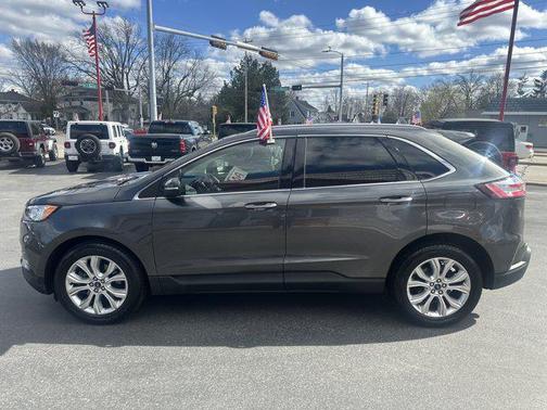 2020 Ford Edge Titanium