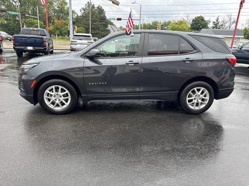 2022 Chevrolet Equinox LS