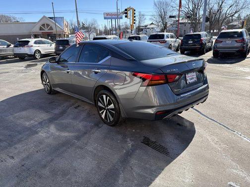 2021 Nissan Altima 2.5 SV