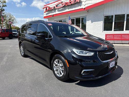2022 Chrysler Pacifica Touring