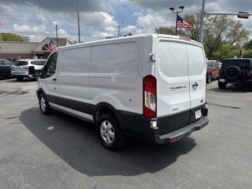 2018 Ford Transit-250 Base