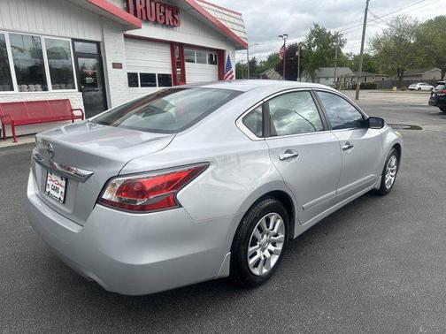 Brilliant Silver Metallic 2014 Nissan Altima 2.5 S