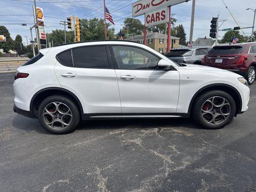 2022 Alfa Romeo Stelvio Ti