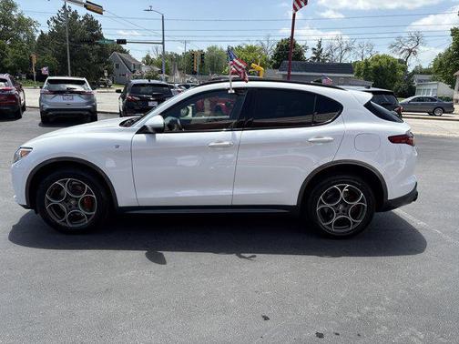2022 Alfa Romeo Stelvio Ti
