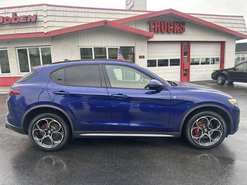 2022 Alfa Romeo Stelvio Ti