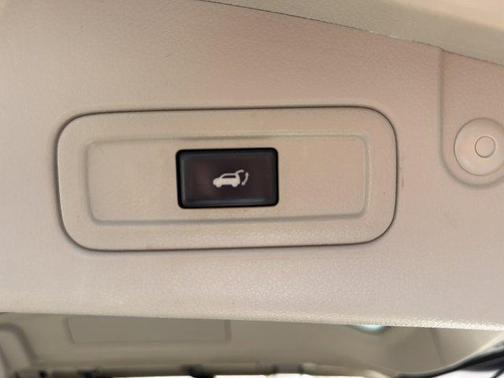 Glacier Pearl 2012 Nissan Murano SL