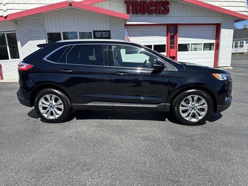 2020 Ford Edge Titanium