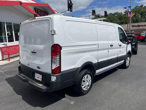 2017 Ford Transit-250 Base