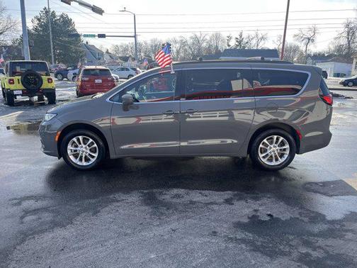 2022 Chrysler Pacifica Touring AWD