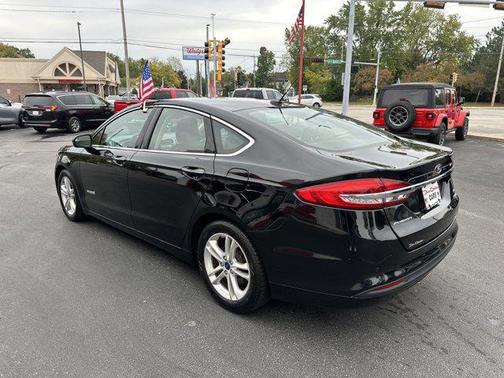 2018 Ford Fusion Hybrid SE