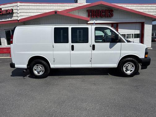 2020 Chevrolet Express 2500 RWD 2500 Regular Wheelbase WT