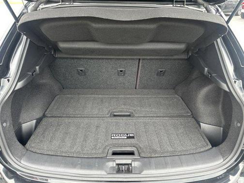 2018 Nissan Rogue Sport SV