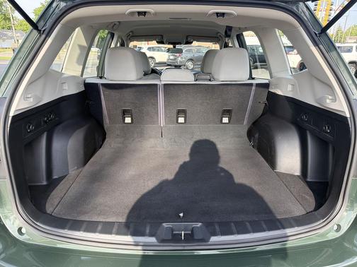 Cascade Green Silica 2022 Subaru Forester Base