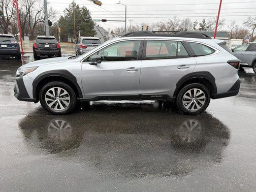 2023 Subaru Outback Base