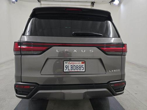 2024 Lexus LX 600 Premium