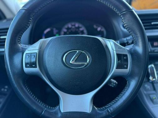 2011 Lexus CT 200h Base