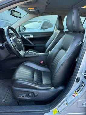 2011 Lexus CT 200h Base