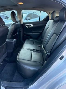 2011 Lexus CT 200h Base