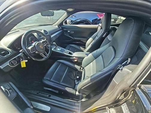 2017 Porsche 718 Cayman Base