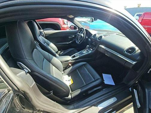 2017 Porsche 718 Cayman Base