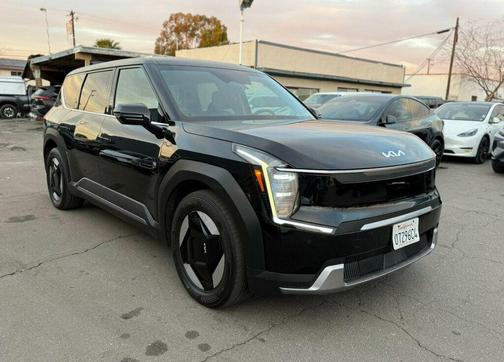 2024 Kia EV9 Light Short Range