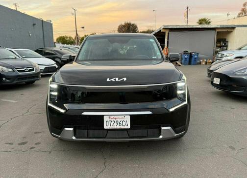 2024 Kia EV9 Light Short Range