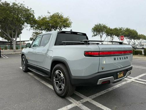 2022 Rivian R1T Adventure