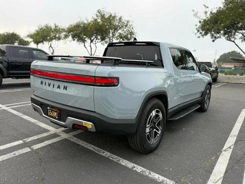 2022 Rivian R1T Adventure