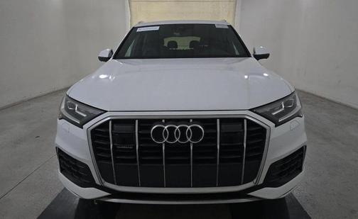 2022 Audi Q7 55 Premium Plus