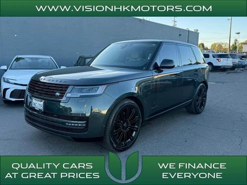 British Racing Green SV Bespoke Ultra Metallic Sa 2024 Land Rover Range Rover P400 SE
