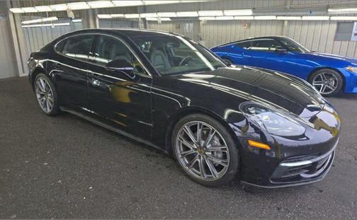 2018 Porsche Panamera 4