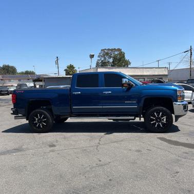 Deep Ocean Blue Metallic 2019 Chevrolet Silverado 2500 LTZ