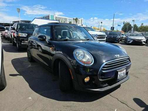Midnight Black Metallic 2017 MINI Hardtop Cooper
