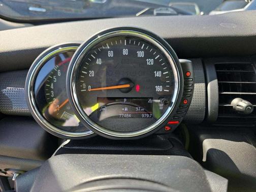 2017 MINI Hardtop Cooper