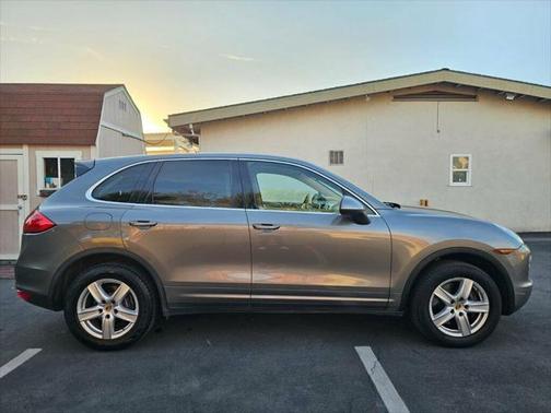 2014 Porsche Cayenne Base