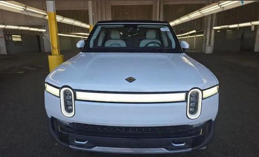 2023 Rivian R1S Adventure