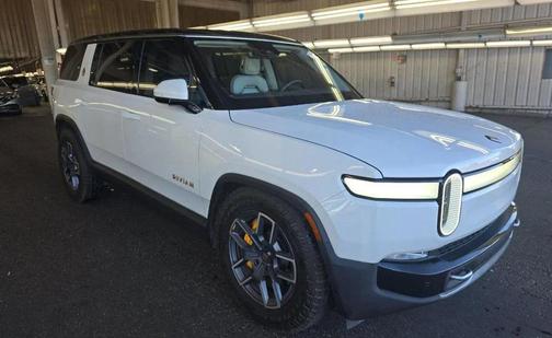 2023 Rivian R1S Adventure