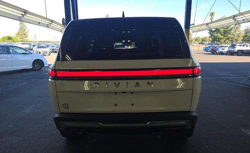 2023 Rivian R1S Adventure