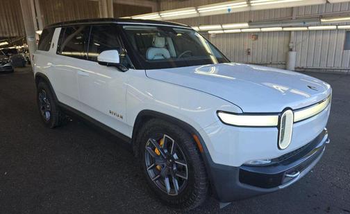 2023 Rivian R1S Adventure