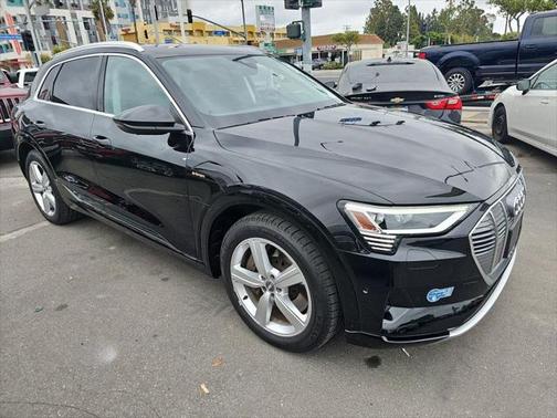 2019 Audi e-tron Premium Plus