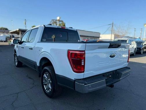 Oxford White 2022 Ford F-150 XLT