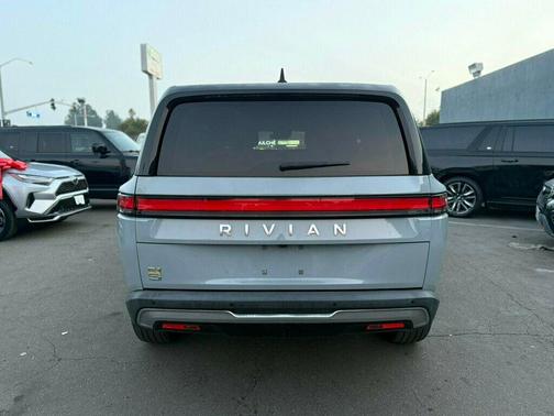 2022 Rivian R1S Launch Edition