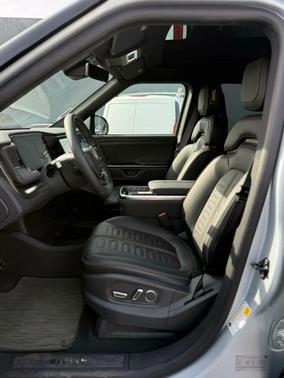 2026 Rivian R1S Dual Motor Standard Pack