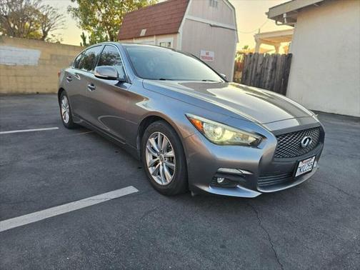 2015 INFINITI Q50 Premium
