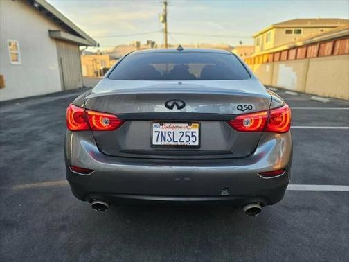 2015 INFINITI Q50 Premium