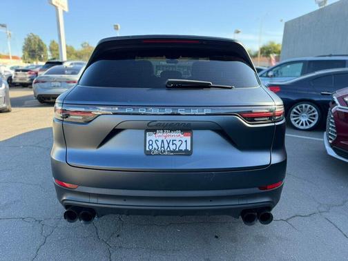 Quartzite Metallic 2019 Porsche Cayenne Cayenne