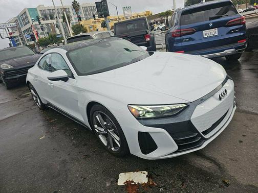 2024 Audi e-tron GT Premium Plus quattro