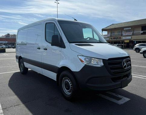 Arctic White 2022 Mercedes-Benz Sprinter 1500 Standard Roof I4