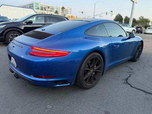 2017 Porsche 911 Carrera