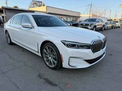Alpine White 2020 BMW 740 740i